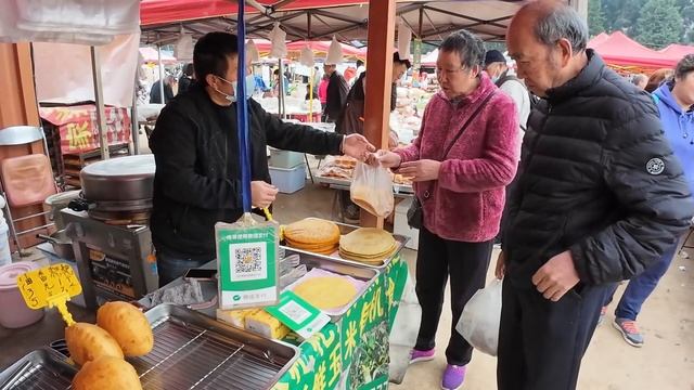 人声鼎沸龙头街，彩云之南赶大集：传统与活力交织的昆明市井生活（上）