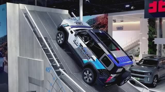 2025 BAIC BJ40e - конкурент Tank 300? смотреть онлайн