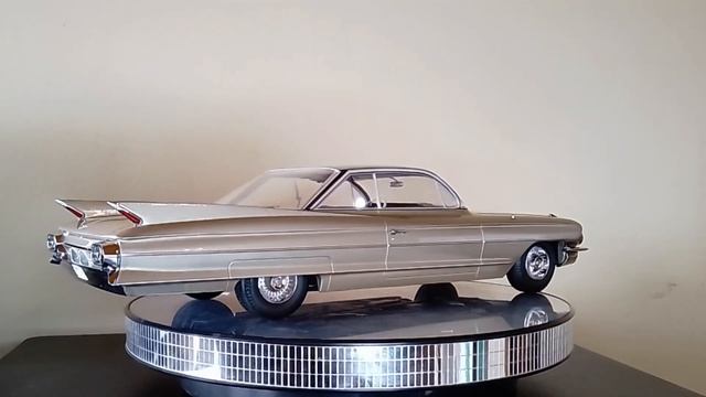 CADILLAC COUPE DE VILLE SERIES 62 1961 смотреть онлайн