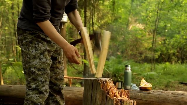 Муся в балаганчике / отдых в лесном домике