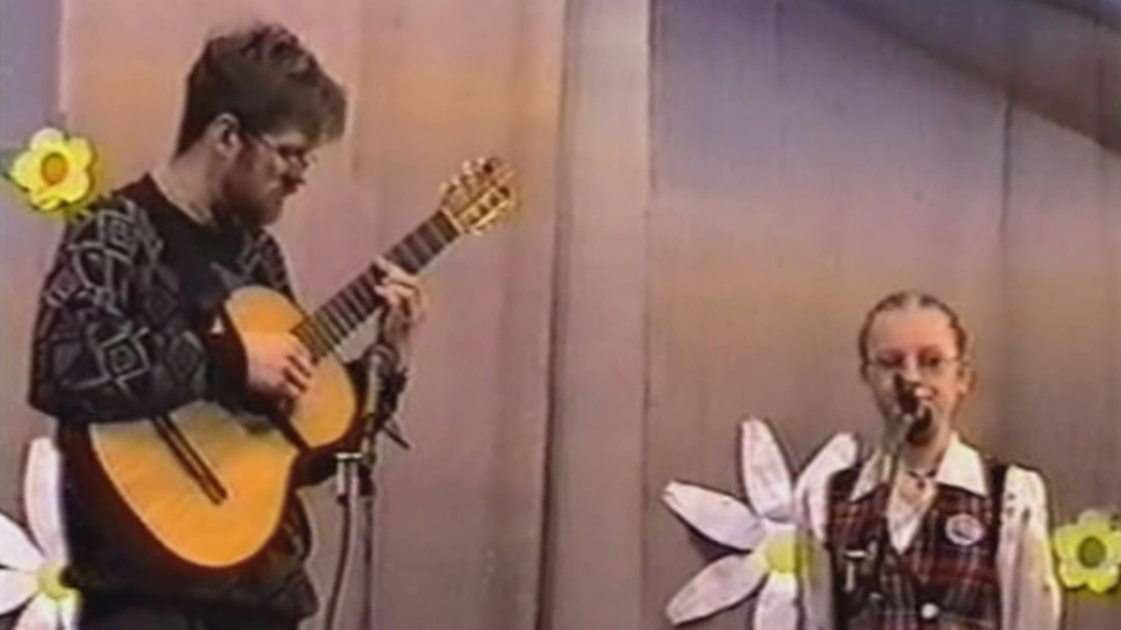 Фрагменты московского детского конкурса КСП 2002 смотреть онлайн