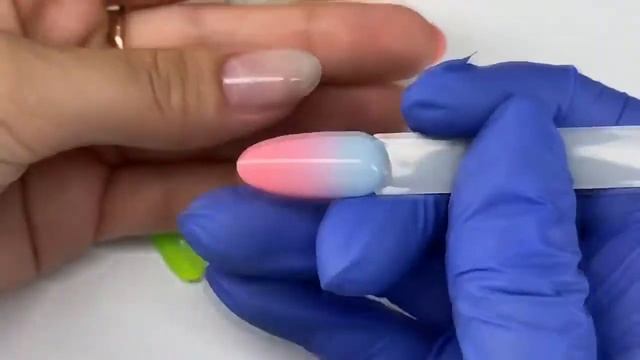 Градиент гель-лаками + Инкрустация клей-гелем Uno смотреть онлайн