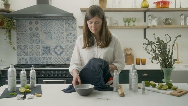 How to Get Mud Stains Out of Your Cycling Kit смотреть онлайн