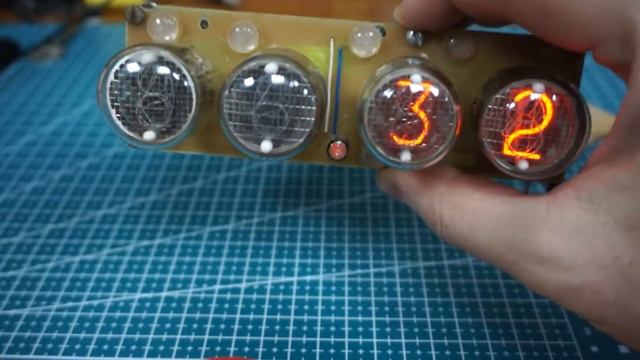 Ремонт ламповых часов. Одна лампа перестала работать. смотреть онлайн