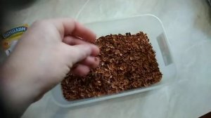 Настойка самогона на изюме и кедровой скорлупе.