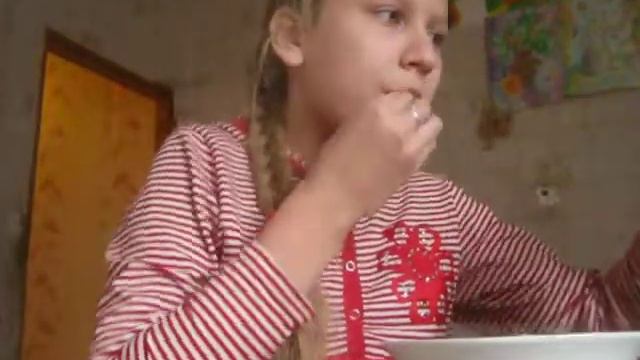 Masha&Kate. Мюсли/Фругурт/Ложка..... смотреть онлайн