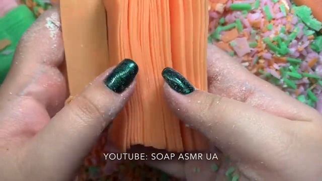 СУХИЕ, ХРУСТЯЩИЕ КУБИКИ | DRY SOAP CUBES \ crunchy sounds ASMR \ Satisfying video \ Soap carving смотреть онлайн