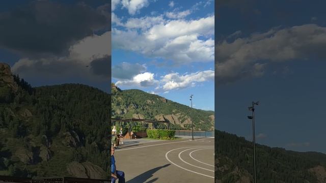 Стихотворение "В поисках лета 🌿" смотреть онлайн