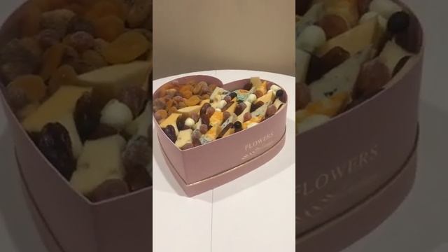 Сыр в коробке-Доставка Москва, Волгоград, Волжский-Первая Букетная смотреть онлайн
