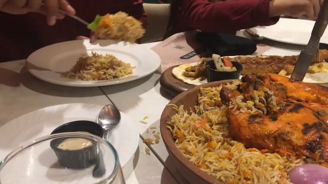 Experience the Irresistible Flavors of Ala Rahi Restaurant Karachi #FoodiesParadise смотреть онлайн