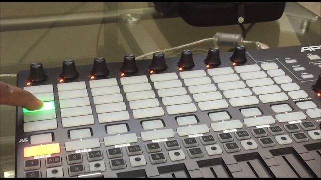 Virtual DJ 8: Simple Controller Mapping смотреть онлайн