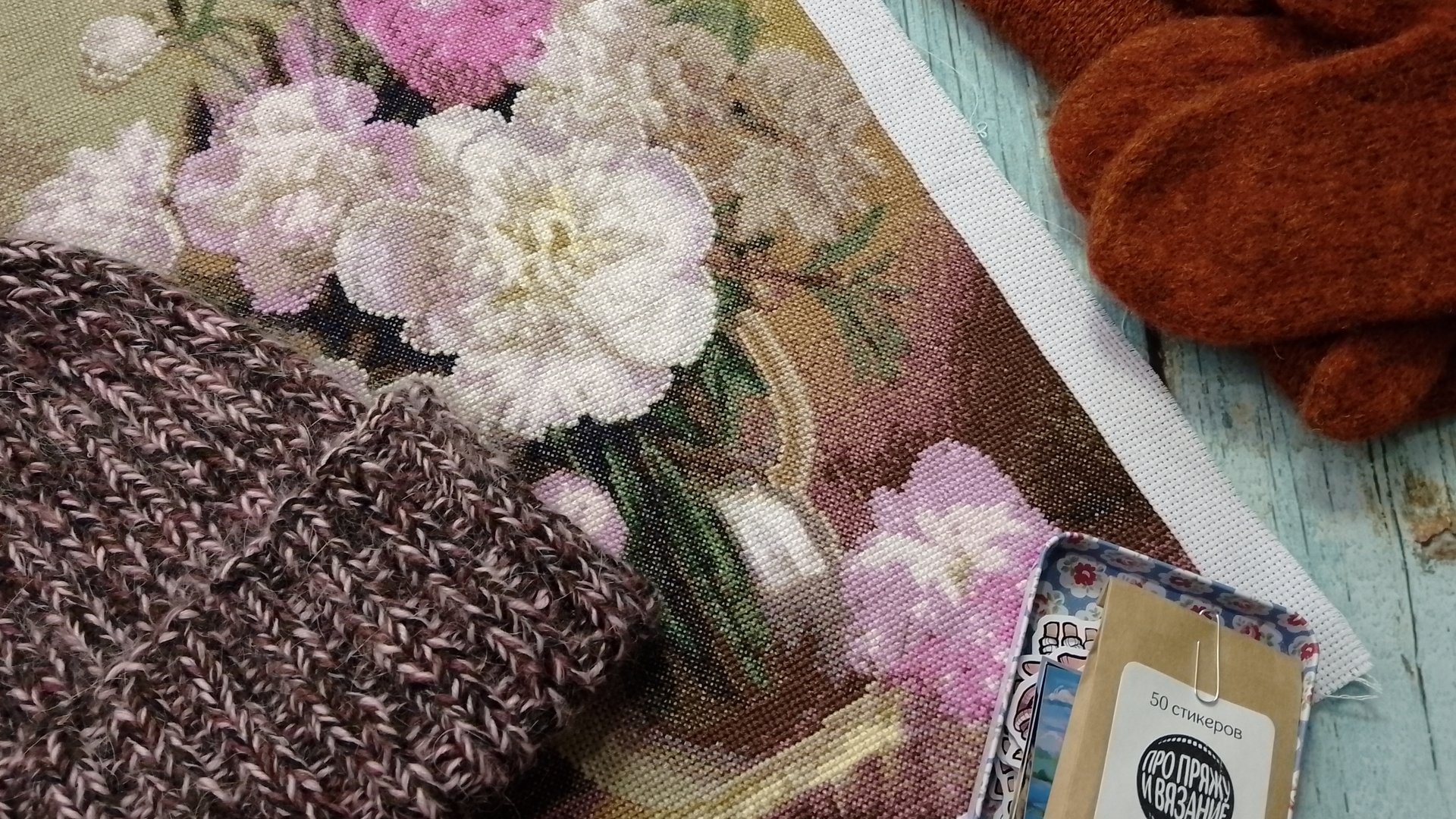 Шапка на заказ. Картина / вышивка / пионы. Наклейки / авторский дизайн. смотреть онлайн