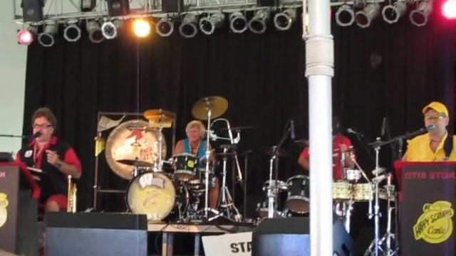 "Fleet Farm: A Love Song" live at Brat Days смотреть онлайн