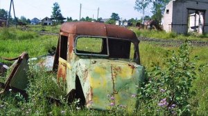 Заброшенные машины в городах и селах
