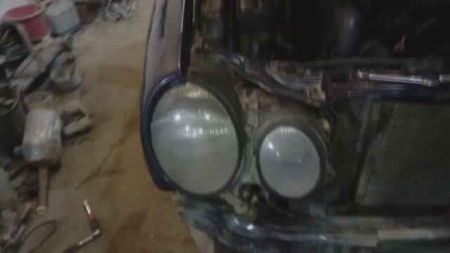 Как снять переднюю фару в Мерседесе Е класс W210 1998г смотреть онлайн