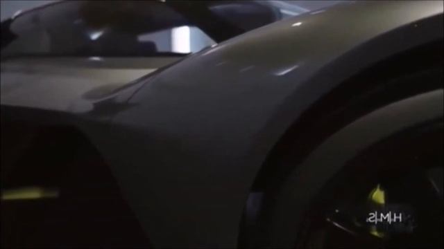 Aston Martin AM-RB 001 confirmed, 1000bhp hybrid смотреть онлайн