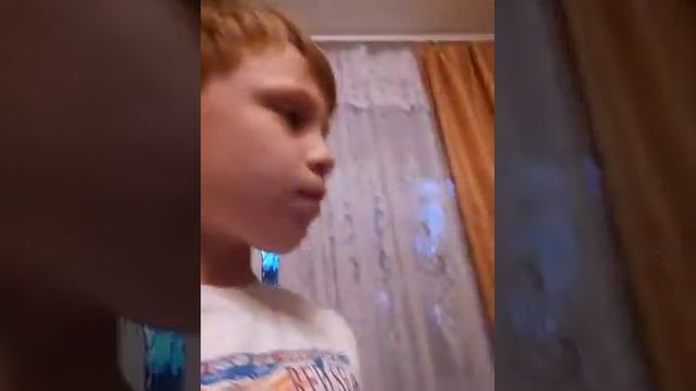 Я ем конфету .))) смотреть онлайн