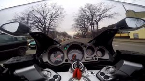 Kawasaki ZZR1200 Riding in the city