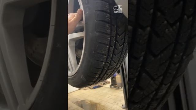 Mercedes-Benz поступил с жалобой "пропали тормоза". На переднем левом колесе развалился подшипник😱 смотреть онлайн