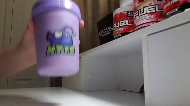 GFUEL PEACH ICED TEA VS. CRYSTAL LIGHT PEACH ICE TEA!!!! смотреть онлайн