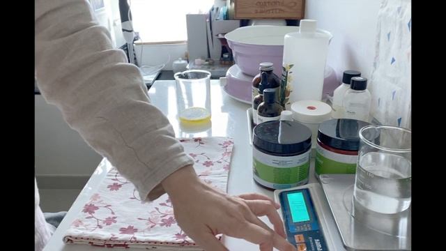 【Life vlog】Making hand cream in small workshop смотреть онлайн