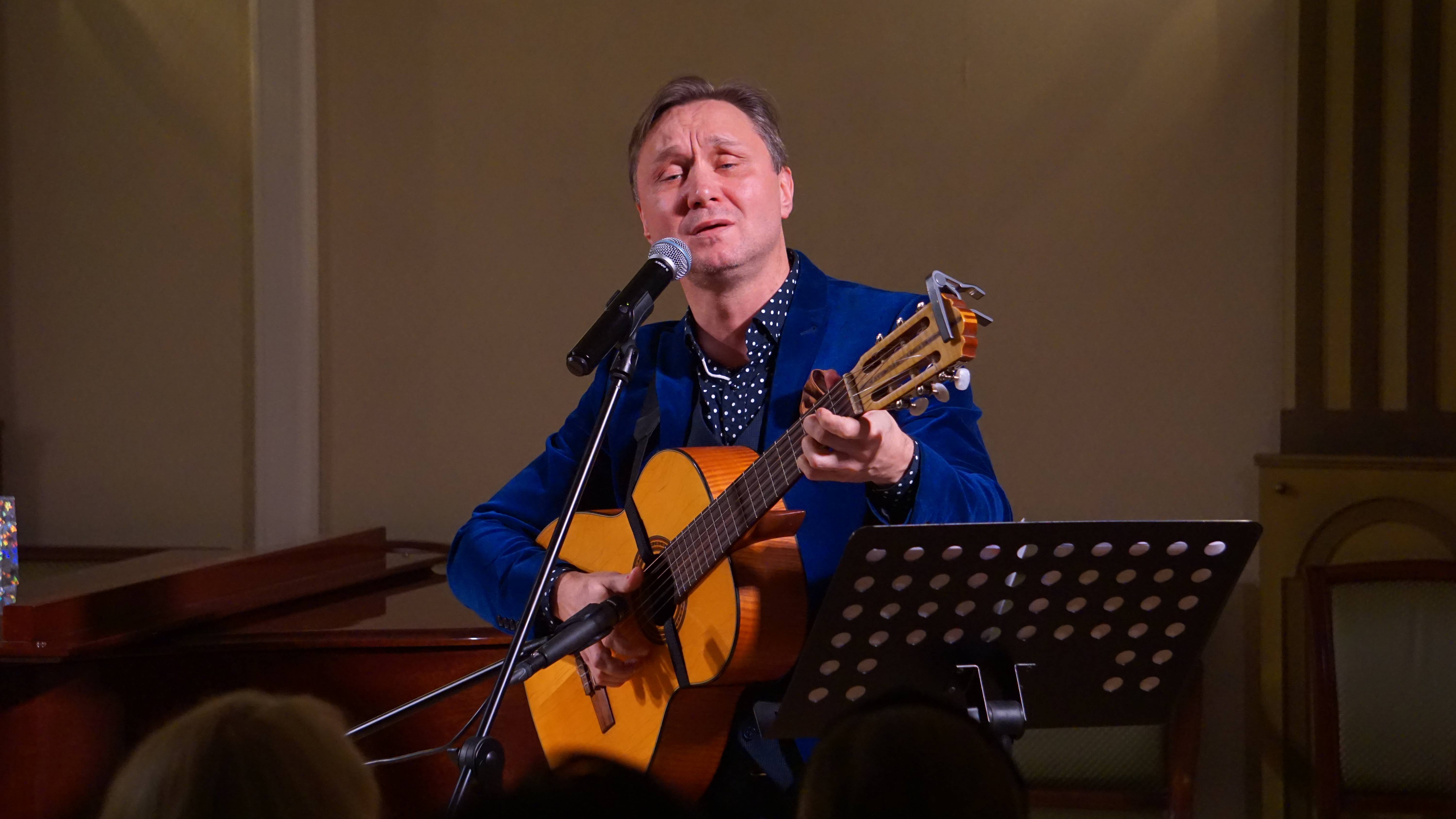 Виталий Ленский. Белой акации гроздья душистые. смотреть онлайн