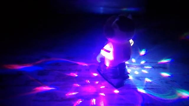 SMART ROBOT - танцующий робот смотреть онлайн