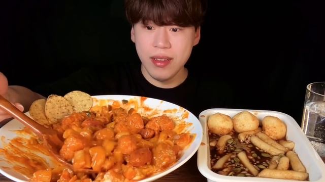 SUB) 떡참 멕시칸 더블 치즈 떡볶이 & 씨앗호떡볶이 먹방 ASMR 듣도보도 못한 신메뉴가 나왔다?!?! KOREAN TTEOKBOKKI MUKBANG ASMR смотреть онлайн