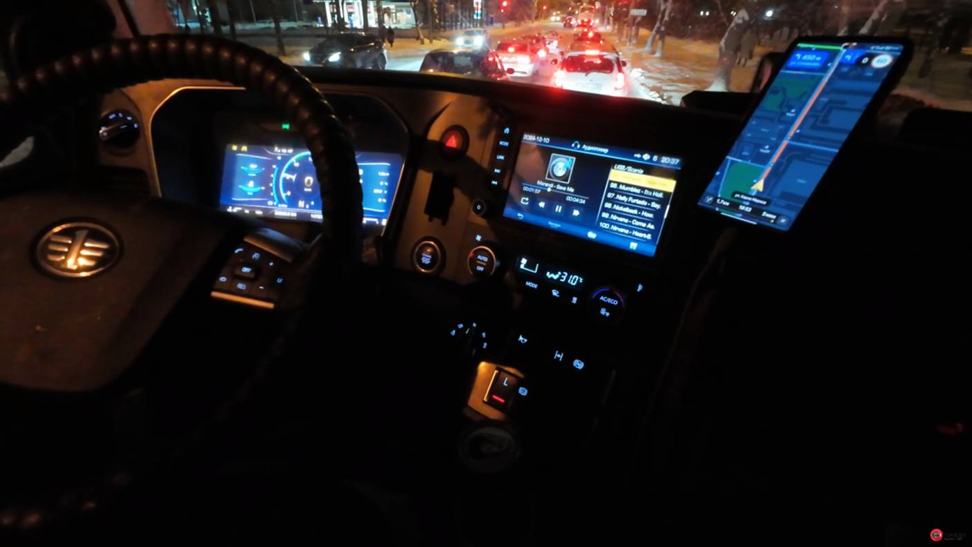 Немного о работе дальнобойщика. Встретил Владимировича из рейса.