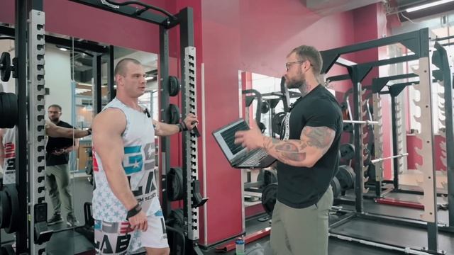 КАК НАКАЧАТЬ ШИРОКУЮ СПИНУ ПО НАУКЕ смотреть онлайн