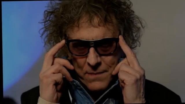 Mick Rock dead: Legendary photographer of David Bowie and Freddie Mercury dies aged 72 смотреть онлайн