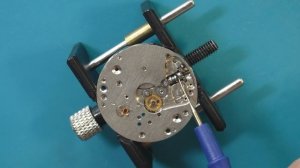 Сборка часов Нева из 1950-х