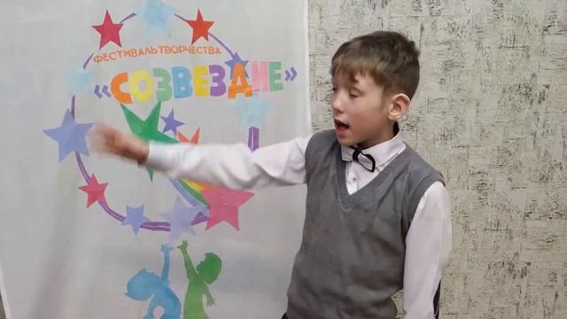 «Россия начиналась не меча» Эдуард Асадов. Читал Максим К. 11 лет смотреть онлайн