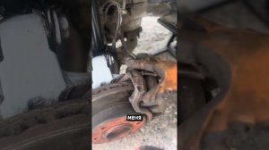 Замена передних стоек амортизаторов на Volkswagen crafter 2.5(2007)год