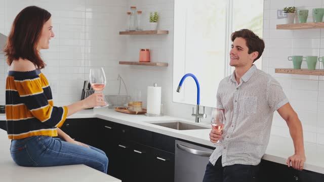 Смеситель для кухни с гибким изливом с подключением к фильтру LEMARK COMFORT LM3075C-Blue смотреть онлайн