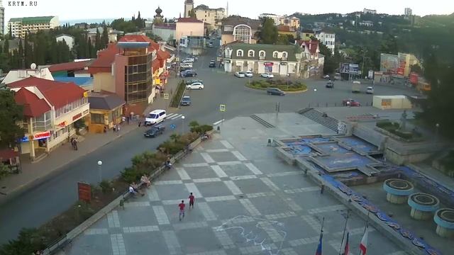 Вебкамера "Площадь Советская". Запись 10.07.2016 20:00:03 смотреть онлайн