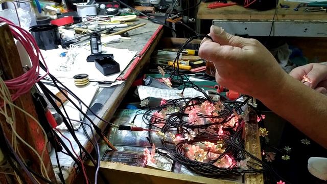 Ремонт новогодней гирлянды смотреть онлайн