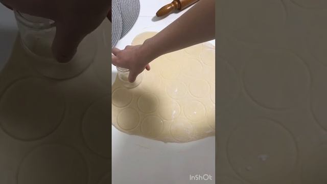 Презентація страв "Деруни" та "Вареники з вишнями" (Коропецька Олександра, група КБ920) смотреть онлайн