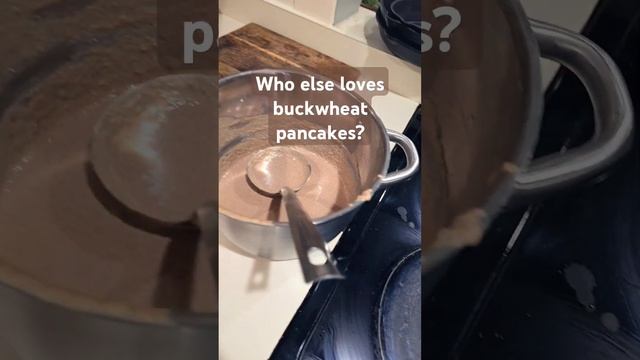 Who else loves buckwheat pancakes? #pancake #Saturday смотреть онлайн