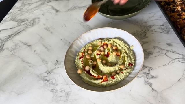 One meal I can have almost every day - a DELICIOUS VEGETARIAN MEZZE! смотреть онлайн