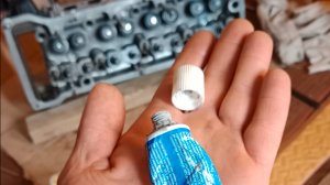 Герметик автомобильный термостойкий. Картонная прокладка. Уплотнение соединений.