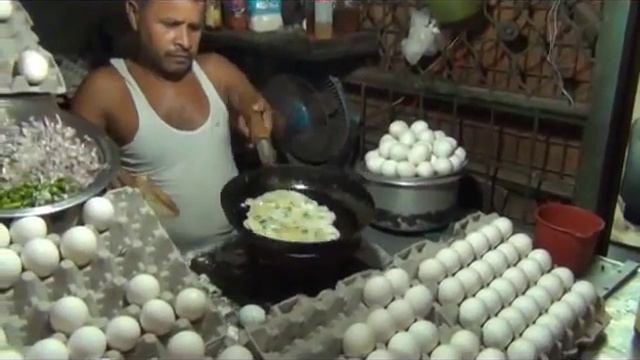 Омлет с начинкой из лука на хлебе смотреть онлайн