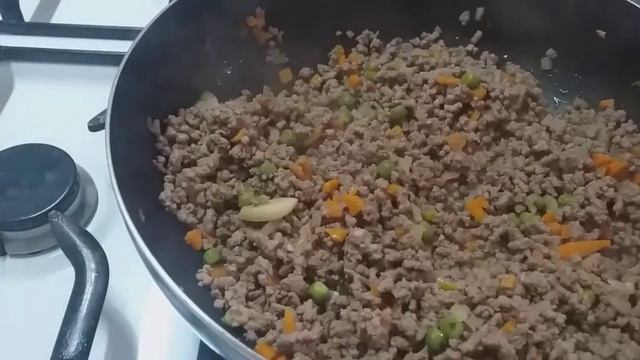 макарони з м'ясним рагу смотреть онлайн