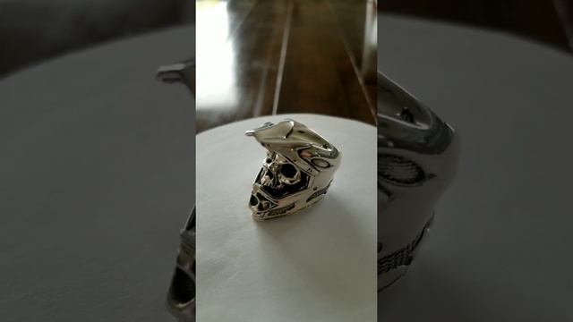 FULL-FACE MOTOCROSS / DOWNHILL MOUNTAIN BIKE HELMET SKULL RING смотреть онлайн