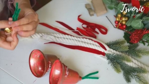 Новогодние колокольчики / Украшение для двери / DIY TSVORIC