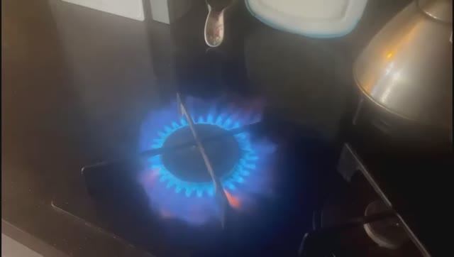 Замерз редуктор газгольдера. Подмосковье. Декабрь 2024 г. смотреть онлайн