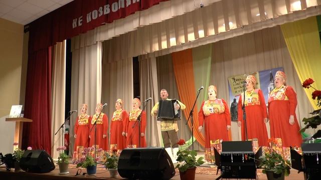 "Жива провинцией Россия" муз.и сл. Светланы Вачевских и Александра Докучаева - ансамбль "Молодушки смотреть онлайн