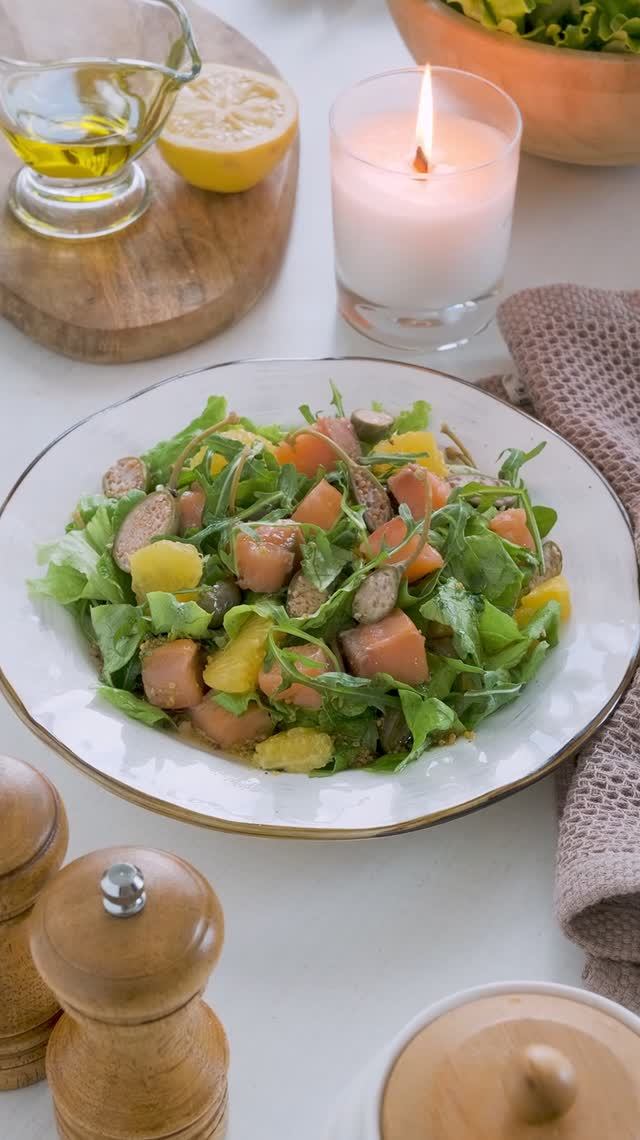 Французский салат с копчёным лососем