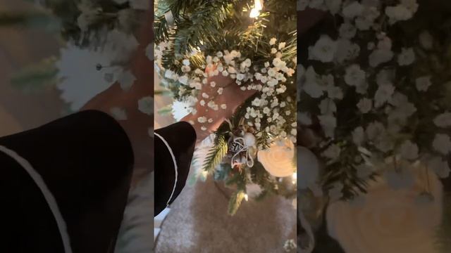 Каждый день что нибудь да добавляю на ёлку смотреть онлайн