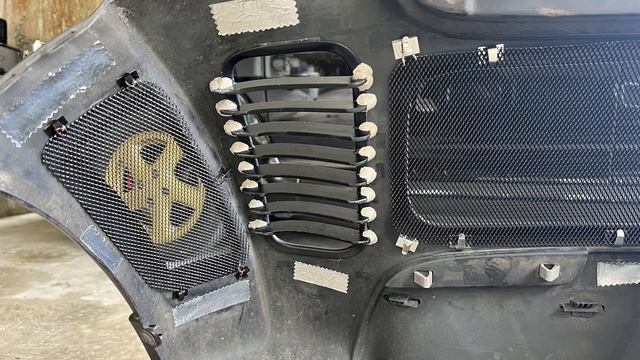 【リアバンパー加工】ルーバーダクト作成！ Ver.3 スバルR2の空力　MT 4WD カスタム aerodynamic rear bumper смотреть онлайн